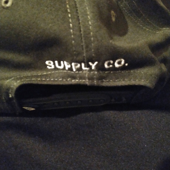 Snapback - Picture 2 of 3